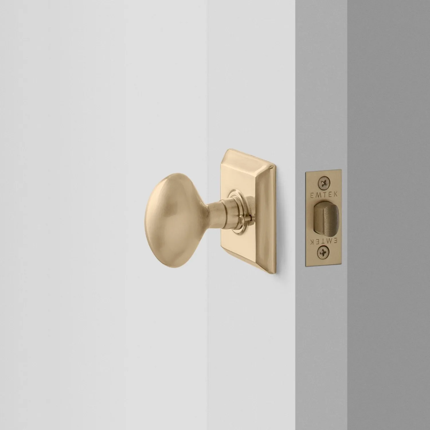 Schoolhouse Freeport Small Door Set with Egg Knob Hot