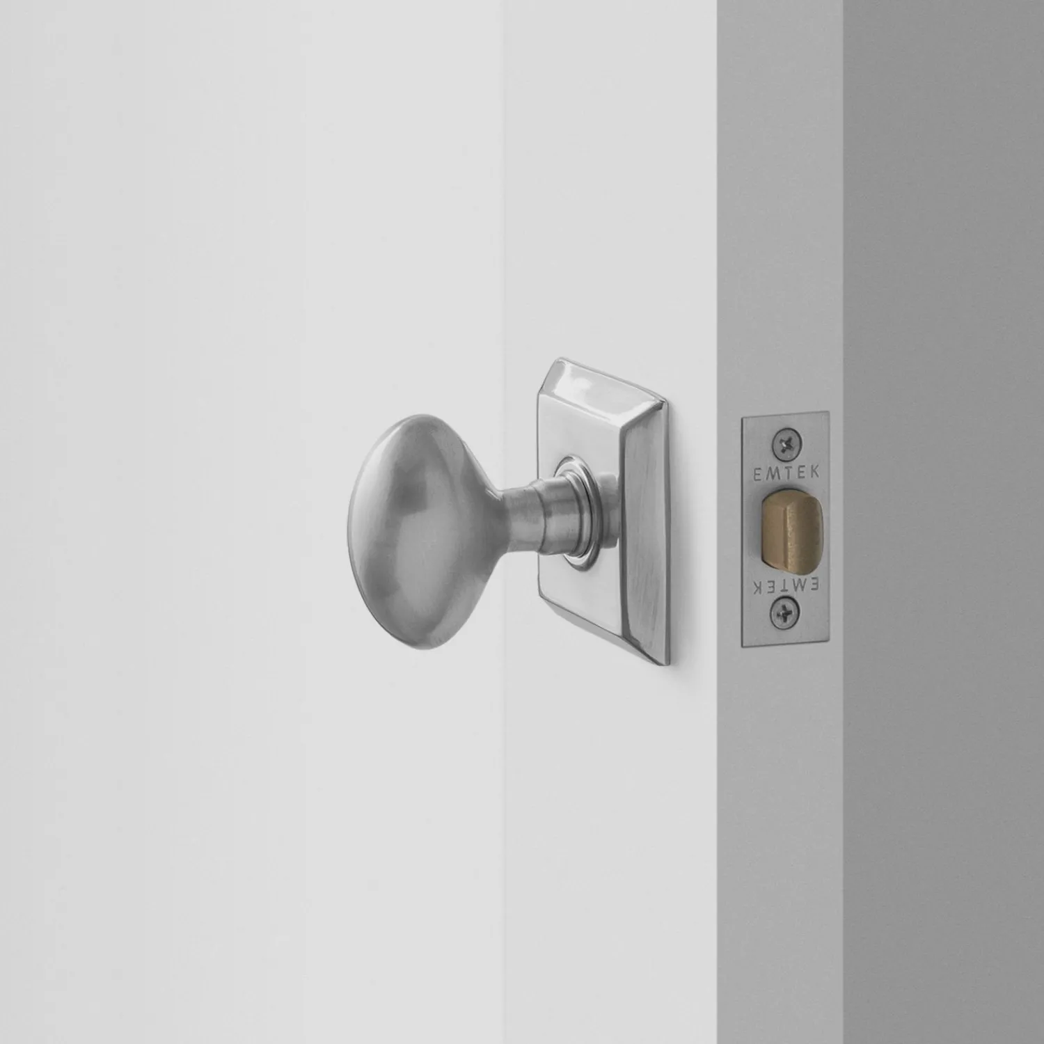 Schoolhouse Freeport Small Door Set with Egg Knob Hot